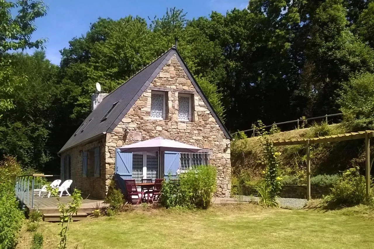 Country House With Canoe And Tree House Villa Langoat